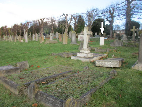 TE White grave