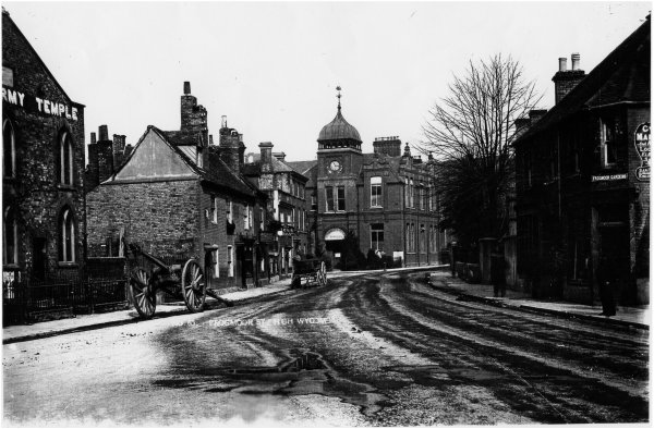 Canal Side towards Temple End